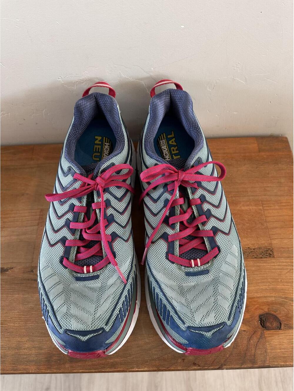 HOKA One One Clifton 4 Road Running Shoe Blue & Pink Women’s size 10D Wide - Picture 12 of 13